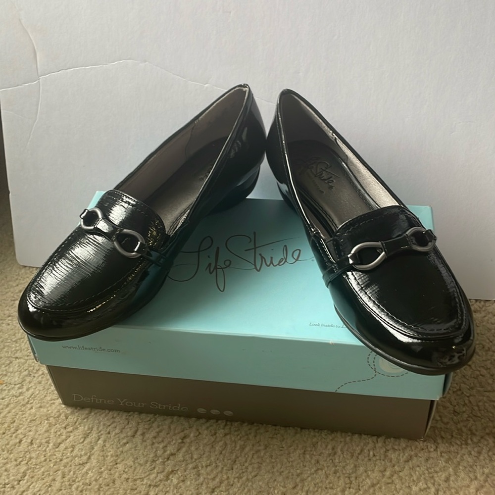 NWT Life Stride Hazel Black Patent Loafer